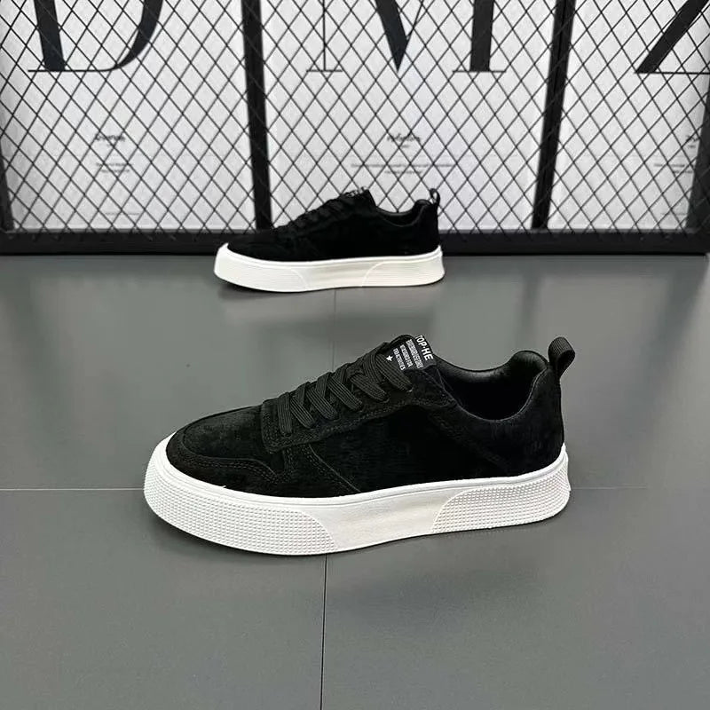 Men's shoes 2025 leather face fashionable and versatile trend casual board shoes soft soled low top shoes for men
