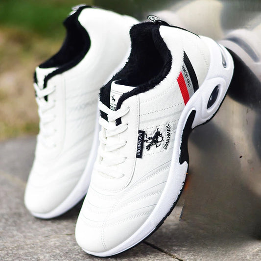 Men's leather sneakers Casual versatile shoes Outdoor non slip running footwear Fashion men's board shoes Zapatos Homme