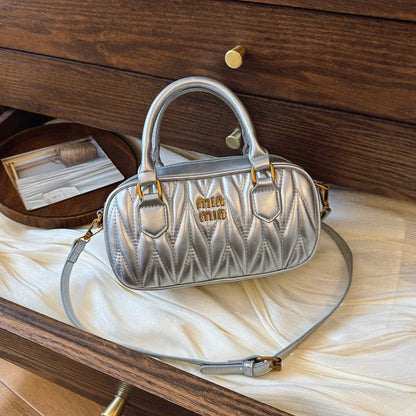 Women Luxury High End Leather Elegant Fashion Shoulder Bag Designer Classic Tote Handbag For Urban Commuter Lifestyle Wear