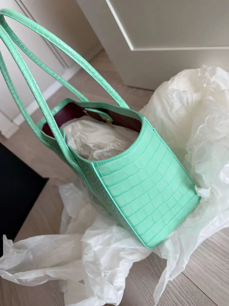 Green Large Capacity Tote Bag Women's 2026 New Luxury Minimalist High-End Hand-Held Single Shoulder Underarm Bag Soft PU Leather