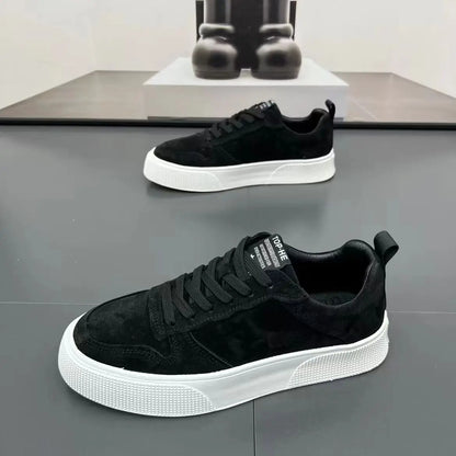 Men's shoes 2025 leather face fashionable and versatile trend casual board shoes soft soled low top shoes for men