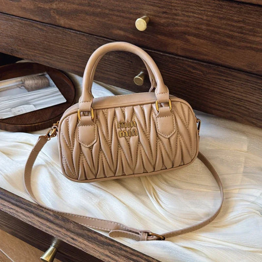 Women Luxury High End Leather Elegant Fashion Shoulder Bag Designer Classic Tote Handbag For Urban Commuter Lifestyle Wear
