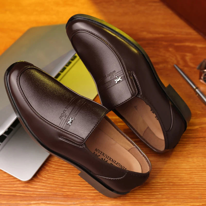Leather Shoes Men's Business Shoes Luxury Brand Loafers Dress Moccasins Breathable Slip on Black Driving Shoes Male Formal Shoes