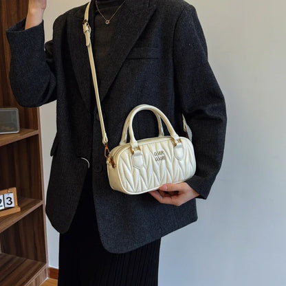 Women Luxury High End Leather Elegant Fashion Shoulder Bag Designer Classic Tote Handbag For Urban Commuter Lifestyle Wear