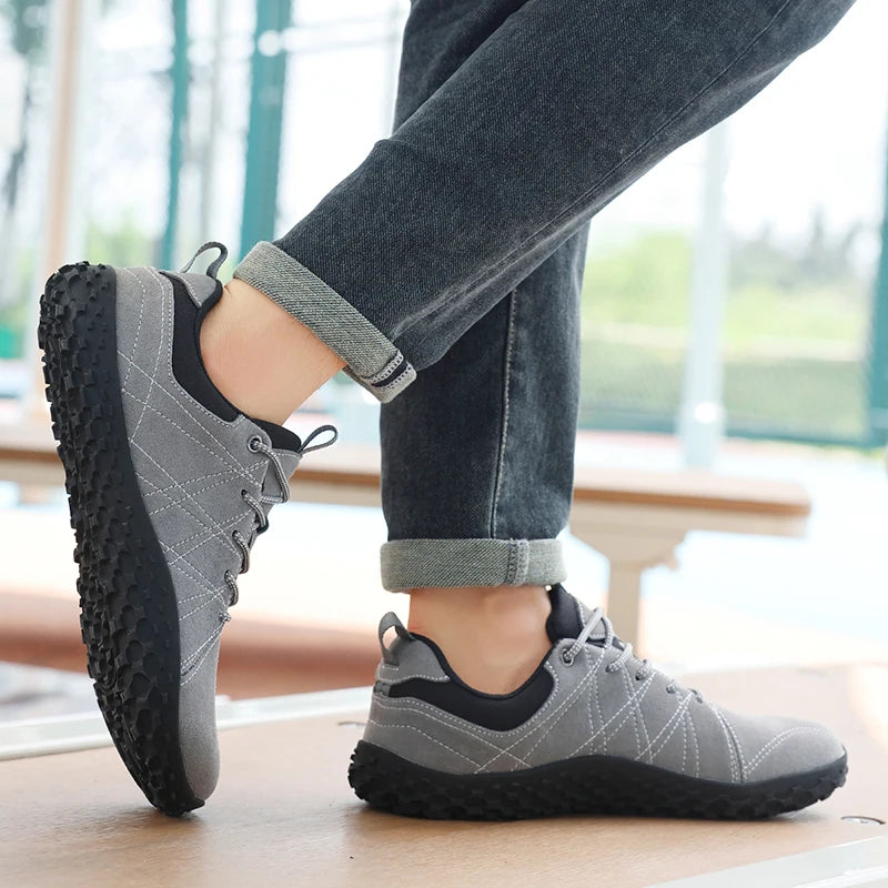 High Quality Leather Sports Shoe Wide Footed Men's Sports  Classic Flat Shoes Outdoor Anti Slip Men's Skateboarding Shoes 2026