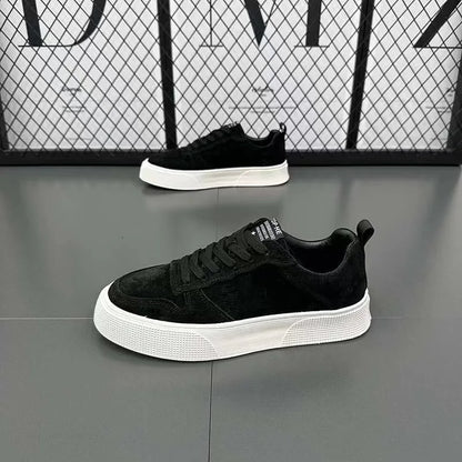 Men's shoes 2025 leather face fashionable and versatile trend casual board shoes soft soled low top shoes for men