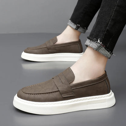 2026 Spring New Slip-on Loafers Leather Men's Casual Shoes Non-slip Wear-resistant Outdoor Board Shoes