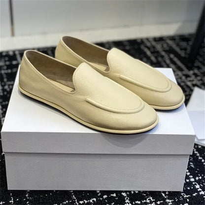 The New Lefu Shoes Are Made of Soft Leather and Feature a Fitted Silhouette with a Classic Circular Scalp Leather Lining, Which