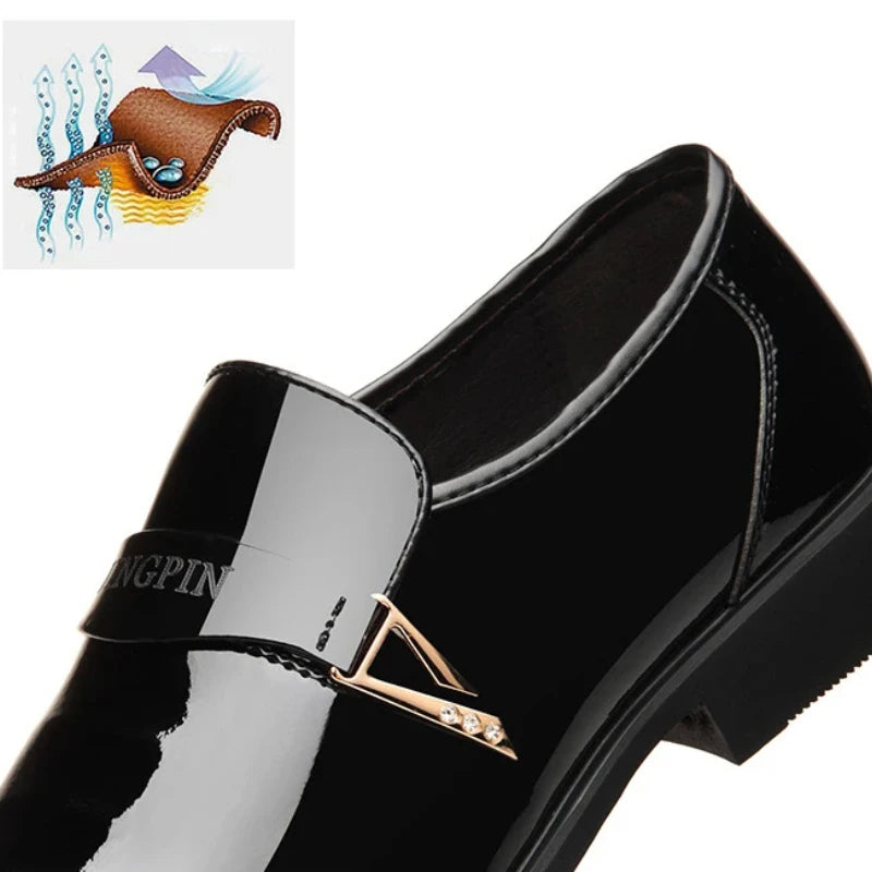2025 Leather Shoes for Men Patent Leather Mens Casual Oxford Shoes Moccasin Glitter Male Footwear Designer Business Casual Shoes