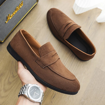Fashion Leather Mens Loafers Lightweight Soft Sole Casual Shoes Retro Dress Shoes Slip on Flat Moccasins Designer Business Shoes
