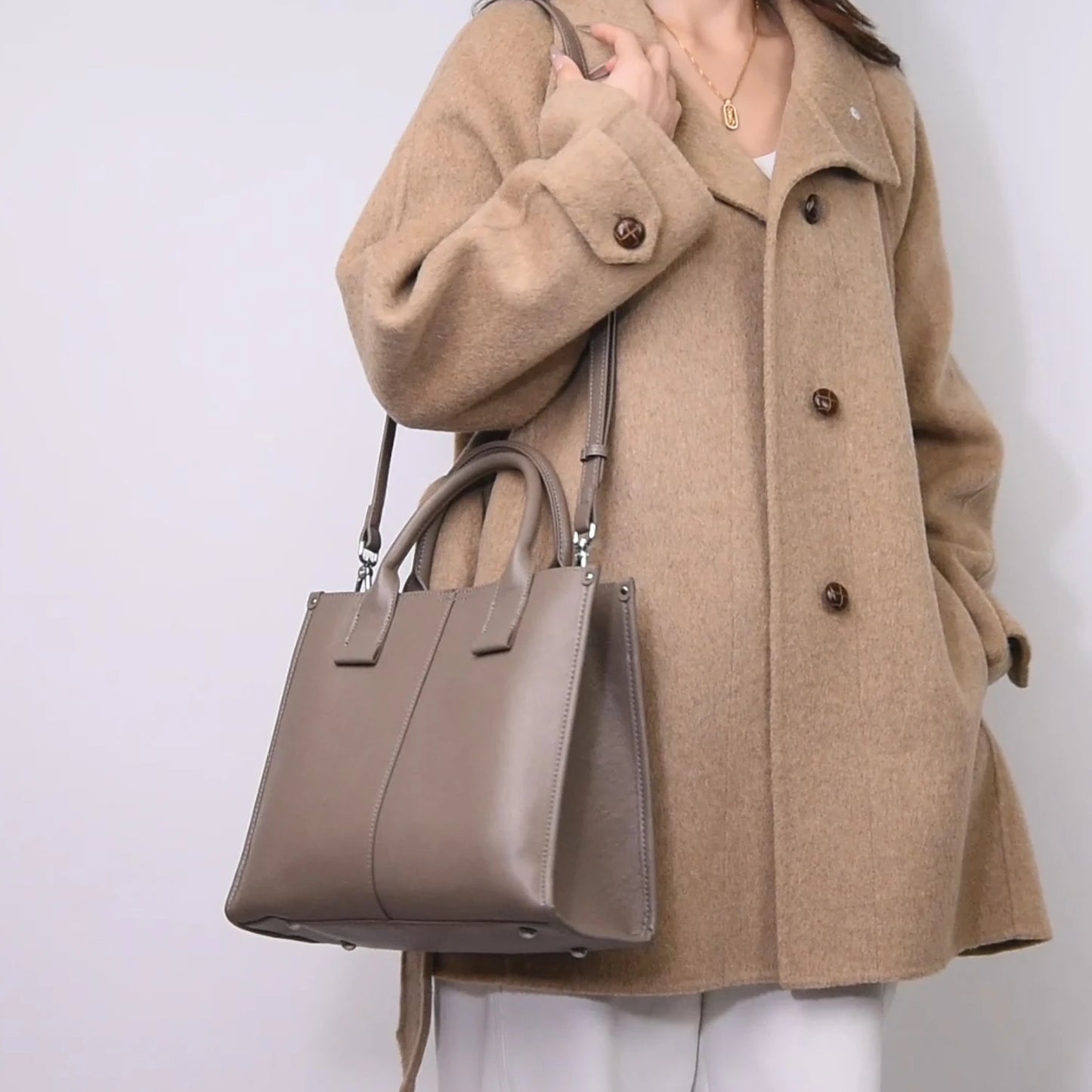 Women's bag Genuine leather handbags for woman Multifunctional Large Capacity crossbody bag fashionable Classic commuter bag