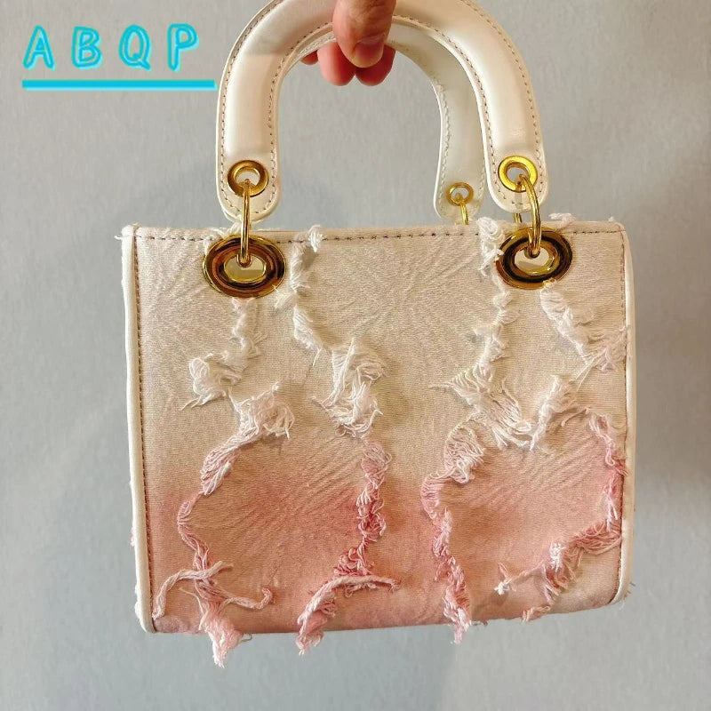 Women's Handbag Elegant Synthetic Crossbody Golden-Tone Hardware Closure 2026 New Design for Parties Luxury Shoulder Purse