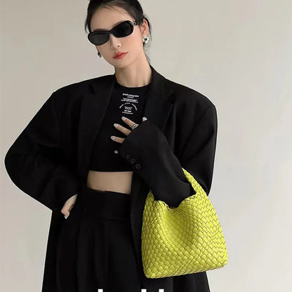 Woven Handbag for Women Soft PU Leather Knitted Tote Bag Fashion Woven Shoulder Bag Summer Beach Hobo Bag Minimalist Clutch