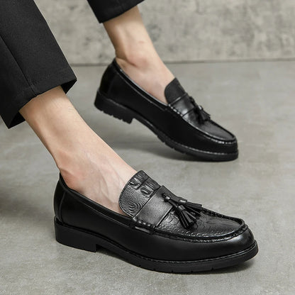 Wedding Leather Shoes For Men Slip On Loafers Tassels Leather Men’s Dress Shoes Business Male British Style Formal Shoes Good