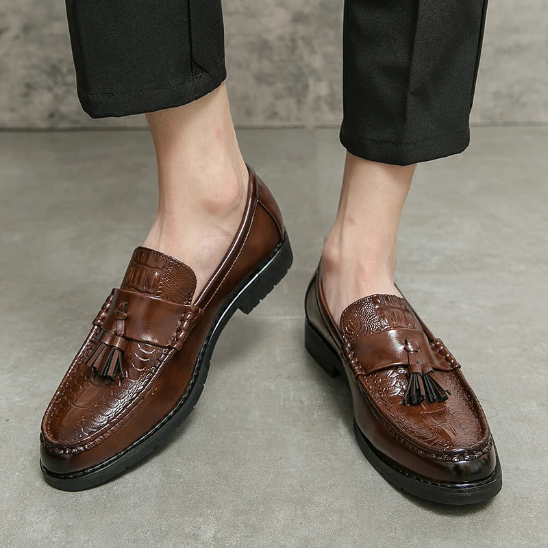 Wedding Leather Shoes For Men Slip On Loafers Tassels Leather Men’s Dress Shoes Business Male British Style Formal Shoes Good