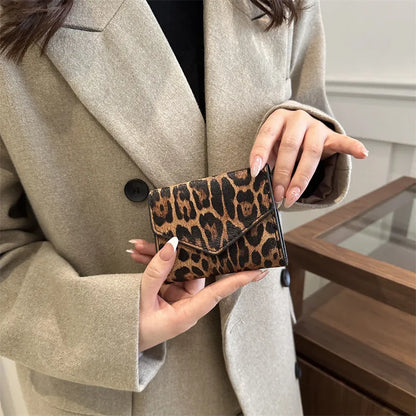 Compact and portable Personalized and Fashionable Pu Leather Handbag for Women, Small Square Bag New Style Bolsas De Mujer