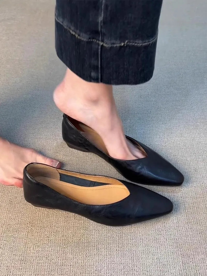 Women's Genuine Leather Pointed Toe Flat Shoes Comfortable Slip on Casual Office Loafers for All Seasons 2026 New Arrival
