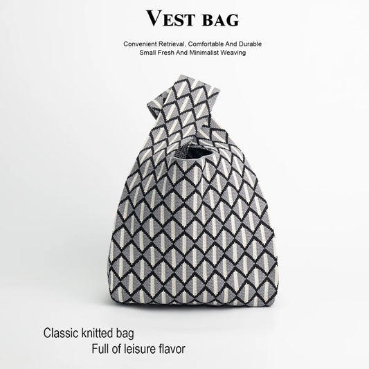 Women's Handbag Is Casual, Fashionable, Simple and Suitable for Commuting, with a Classic Striped Design That Is Versatile, Open and Breathable, Soft and Foldable for Easy Carrying, Wide Shoulder Strap for Easy Lifting, Suita