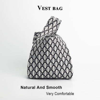 Women's Handbag Is Casual, Fashionable, Simple and Suitable for Commuting, with a Classic Striped Design That Is Versatile, Open and Breathable, Soft and Foldable for Easy Carrying, Wide Shoulder Strap for Easy Lifting, Suita