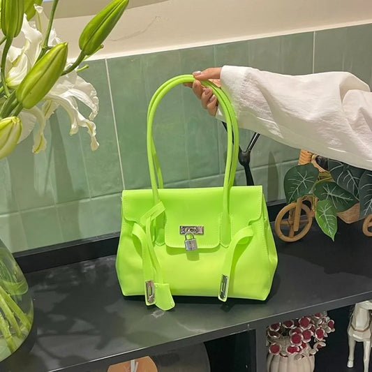 High-End Minimalist Leather Diaper Bag: Elegant Crossbody Handbag For Women With Designer Logo And Large Capacity Vintage Tote