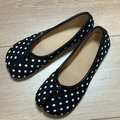 2025 Women's Leather Toe Separator Loafers Flat Comfortable Slip-On Breathable Casual Shoes