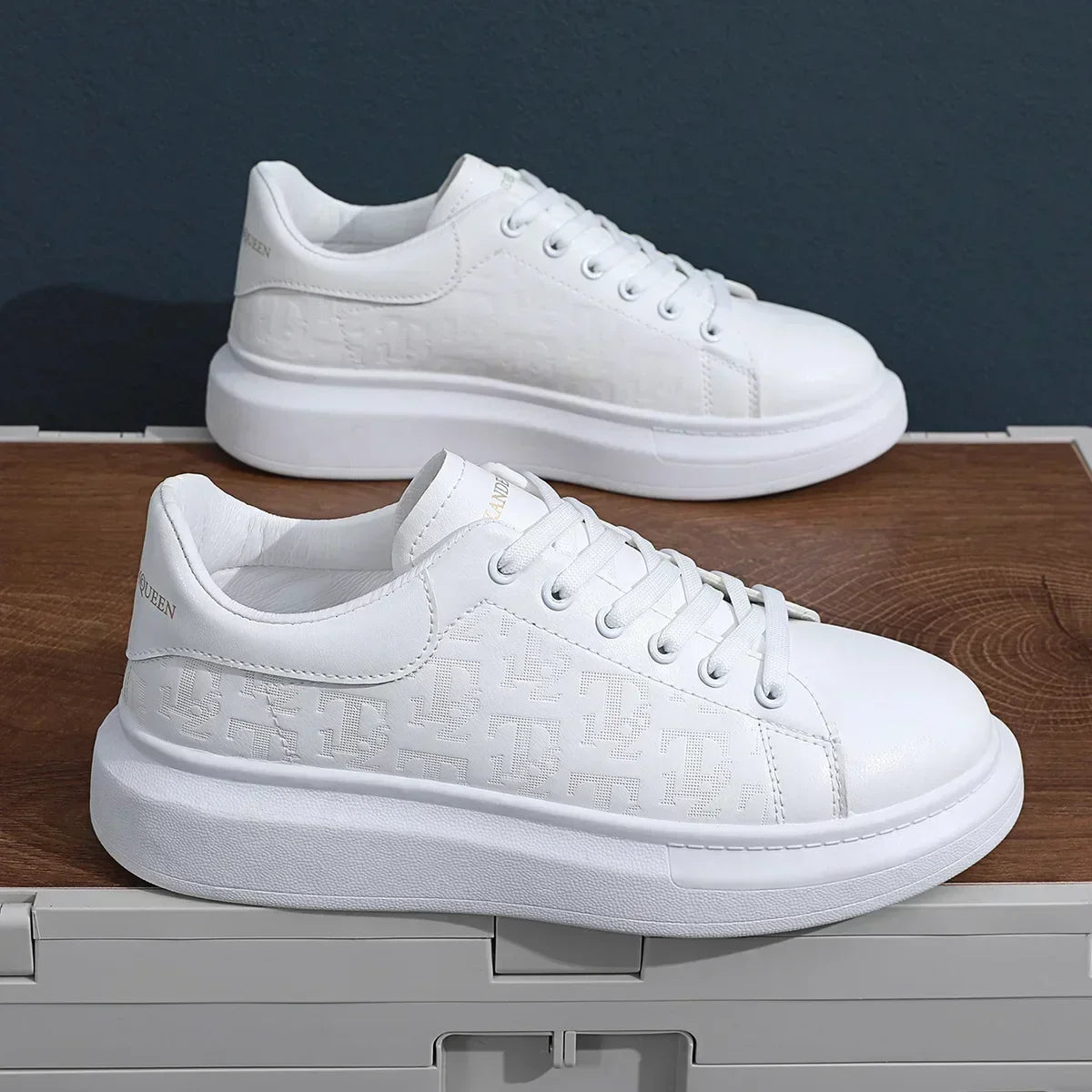 Leather Casual Shoes Men 2025 New Lace-up Thick Sole Casual Sneakers Versatile Leather Muffin Shoes Elevated Male Board Footwear