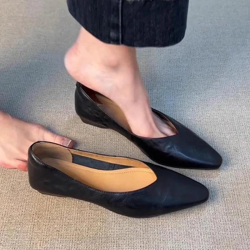 Women's Genuine Leather Pointed Toe Flat Shoes Comfortable Slip on Casual Office Loafers for All Seasons 2026 New Arrival