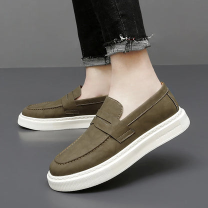 2026 Spring New Slip-on Loafers Leather Men's Casual Shoes Non-slip Wear-resistant Outdoor Board Shoes
